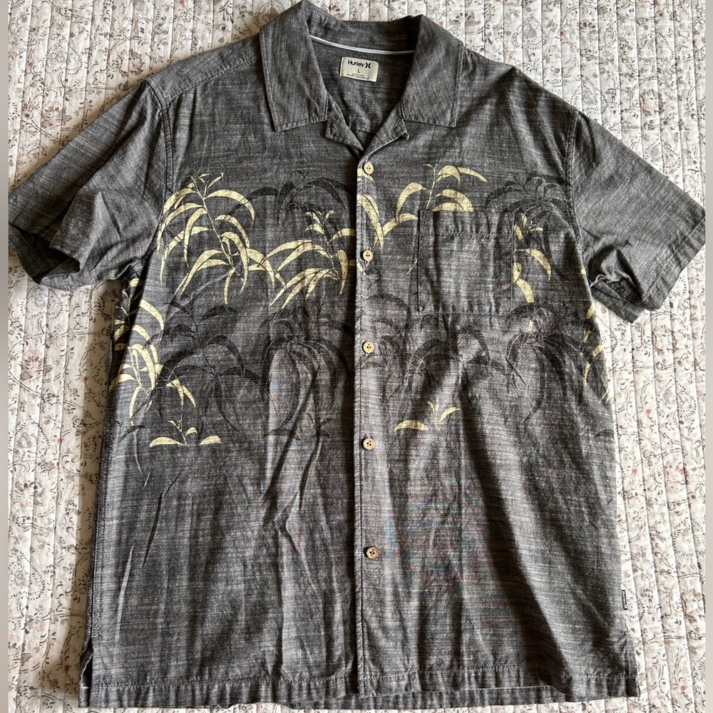 Men’s Button Down (L) / Bundle to SAVE!